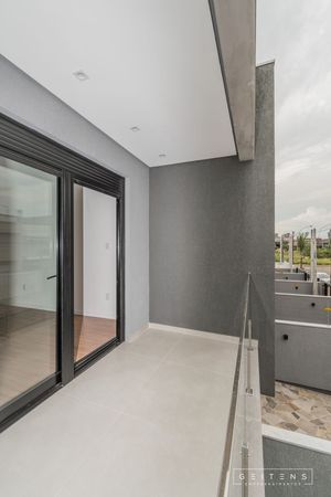 Image 24 - 203829