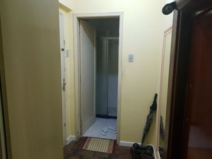 Image 1 - 203844