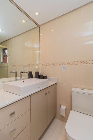Image 21 - 203850