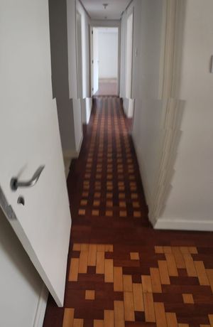 Image 17 - 203889