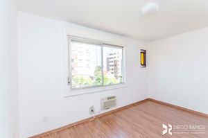 Image 6 - 203915
