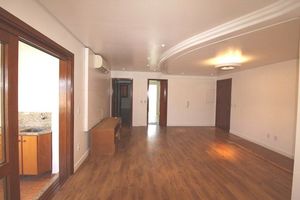 Image 4 - 203932