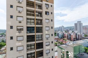 Image 8 - 203947