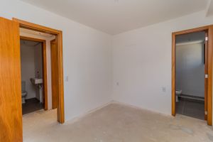 Image 7 - 203967