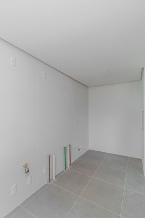 Image 16 - 203967