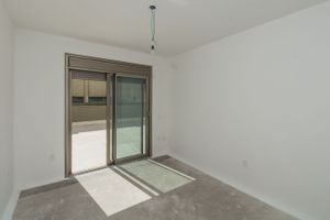 Image 21 - 203988