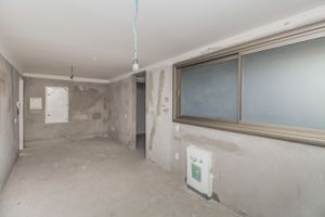 Image 43 - 203988