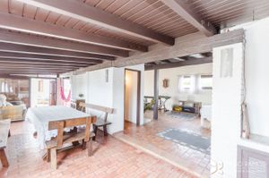 Image 21 - 203993