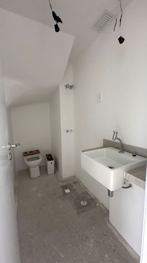 Image 4 - 203996