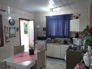 Image 44 - 204045