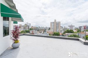 Image 19 - 204100