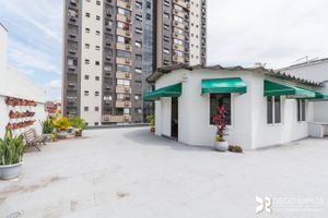 Image 21 - 204100
