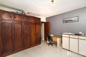 Image 10 - 204283