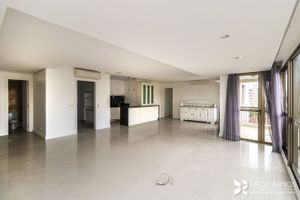 Image 3 - 204292