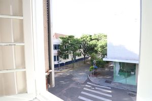 Image 4 - 204293