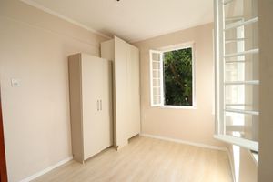 Image 11 - 204293