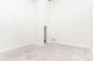 Image 3 - 204305