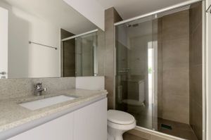 Image 11 - 204306