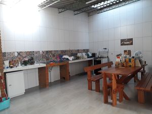 Image 20 - 204331
