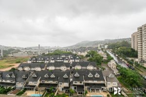 Image 1 - 204378