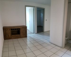 Image 19 - 204382