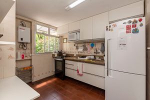 Image 9 - 204400