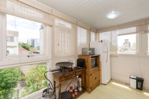 Image 16 - 204400