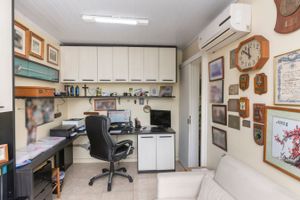Image 21 - 204400
