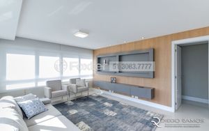 Image 20 - 204472