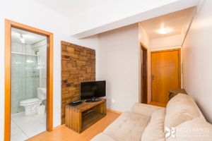 Image 3 - 204513