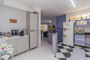 Image 18 - 204545