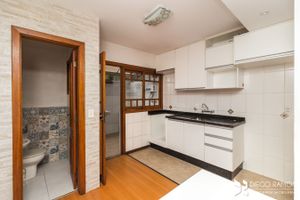 Image 25 - 204585