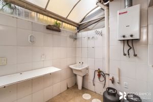 Image 36 - 204585