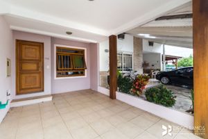 Image 39 - 204585