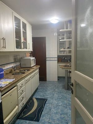 Image 2 - 204639