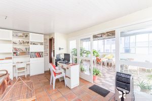 Image 17 - 204691