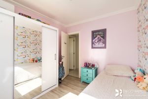 Image 15 - 204696