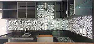 Image 30 - 204720