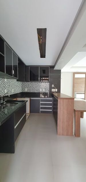 Image 19 - 204720
