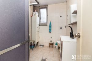 Image 16 - 204737