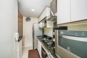 Image 20 - 204751