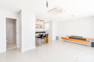 Image 18 - 204762