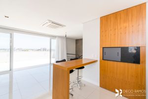 Image 21 - 204762