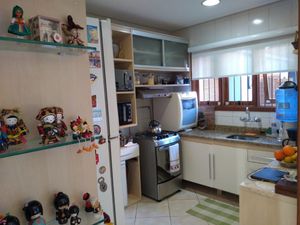Image 10 - 204767