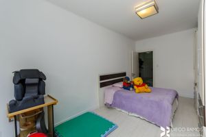 Image 11 - 204815