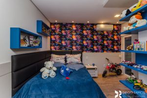 Image 13 - 204815