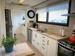 Image 45 - 204819
