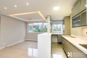Image 15 - 204821
