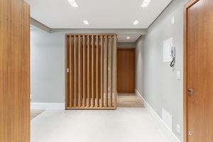 Image 11 - 204877