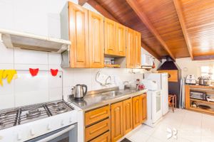 Image 32 - 204887